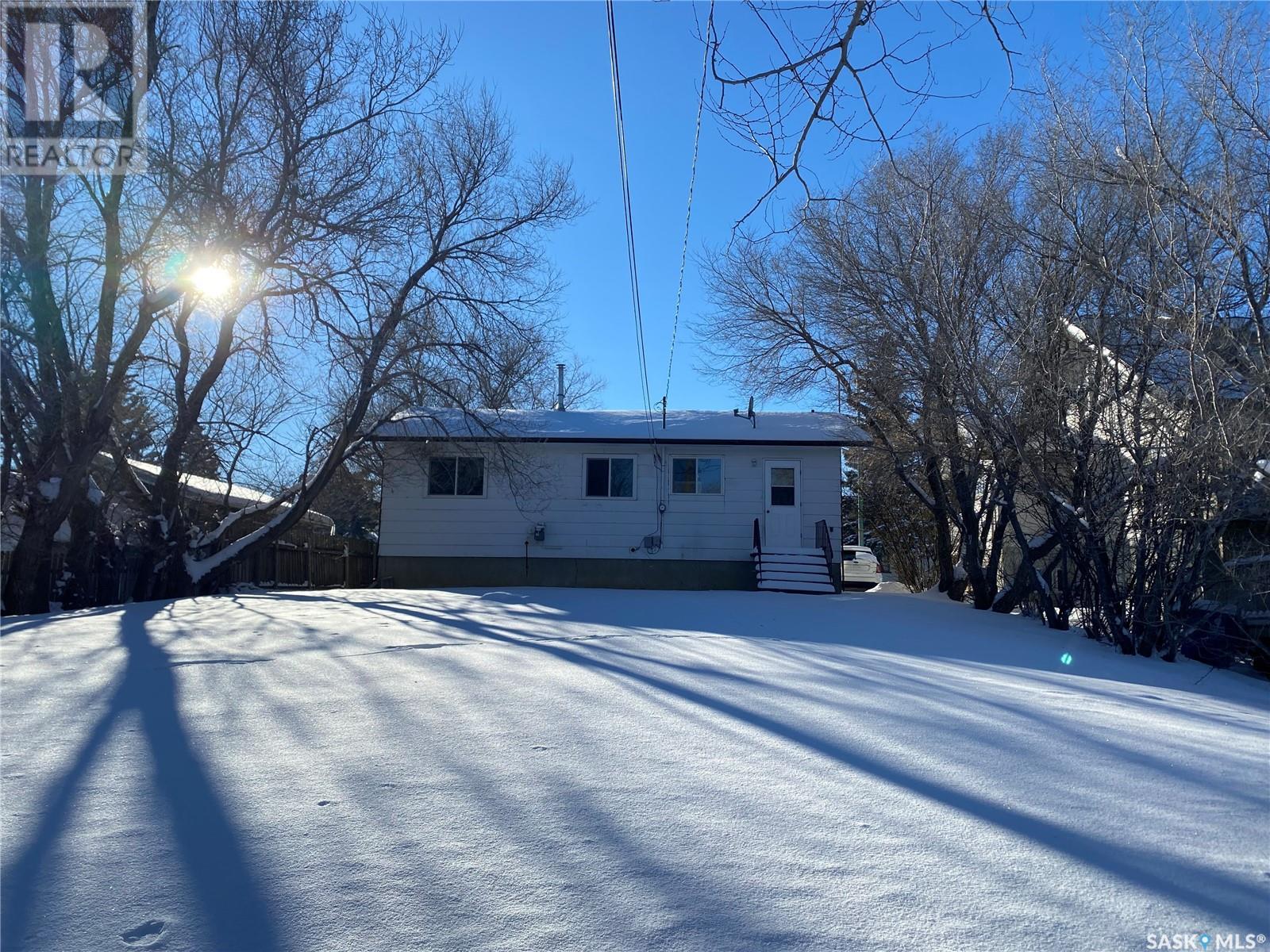 For sale 622 Pacific AVENUE, Kerrobert, Saskatchewan S0L1R0 SK956864