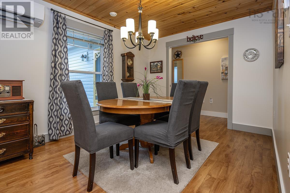 For sale 149 Highway 1 Highway, Mount Uniacke, Nova Scotia B0N1Z0