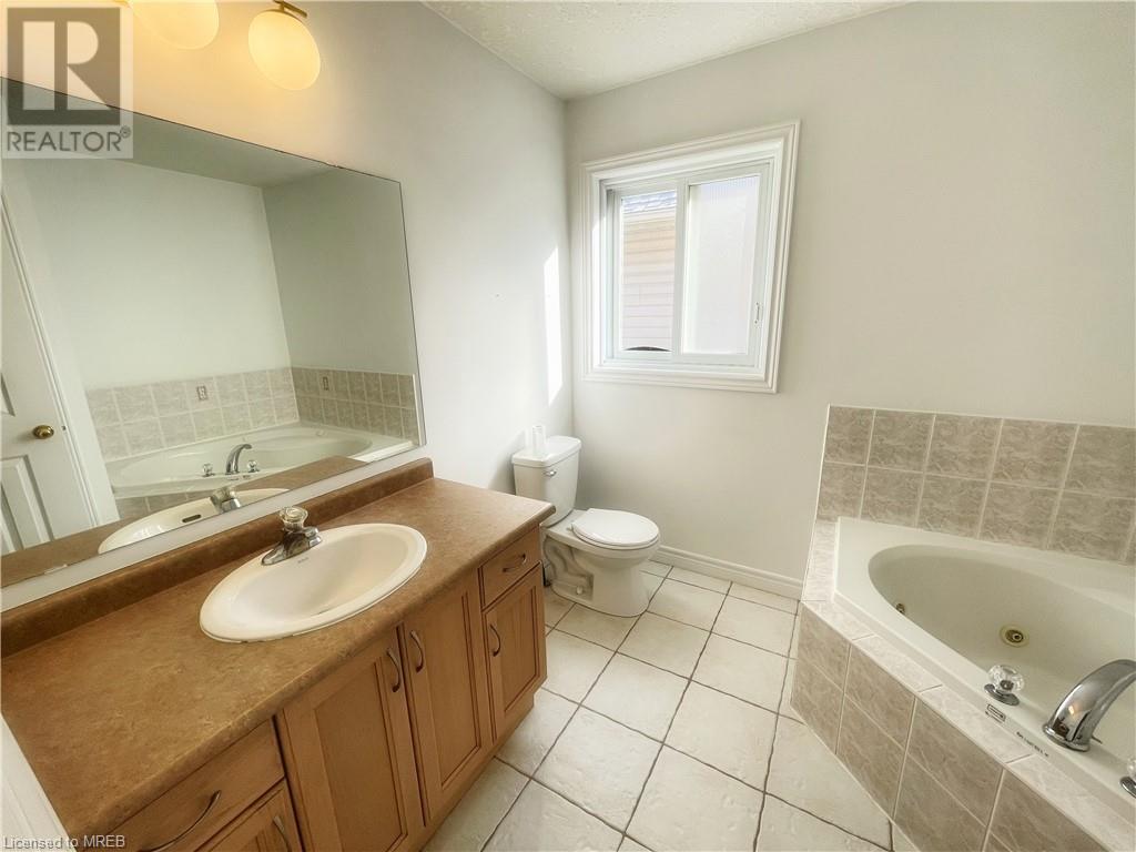 For sale 544 ROBERT FERRIE Drive, Kitchener, Ontario N2P2T8 40561714