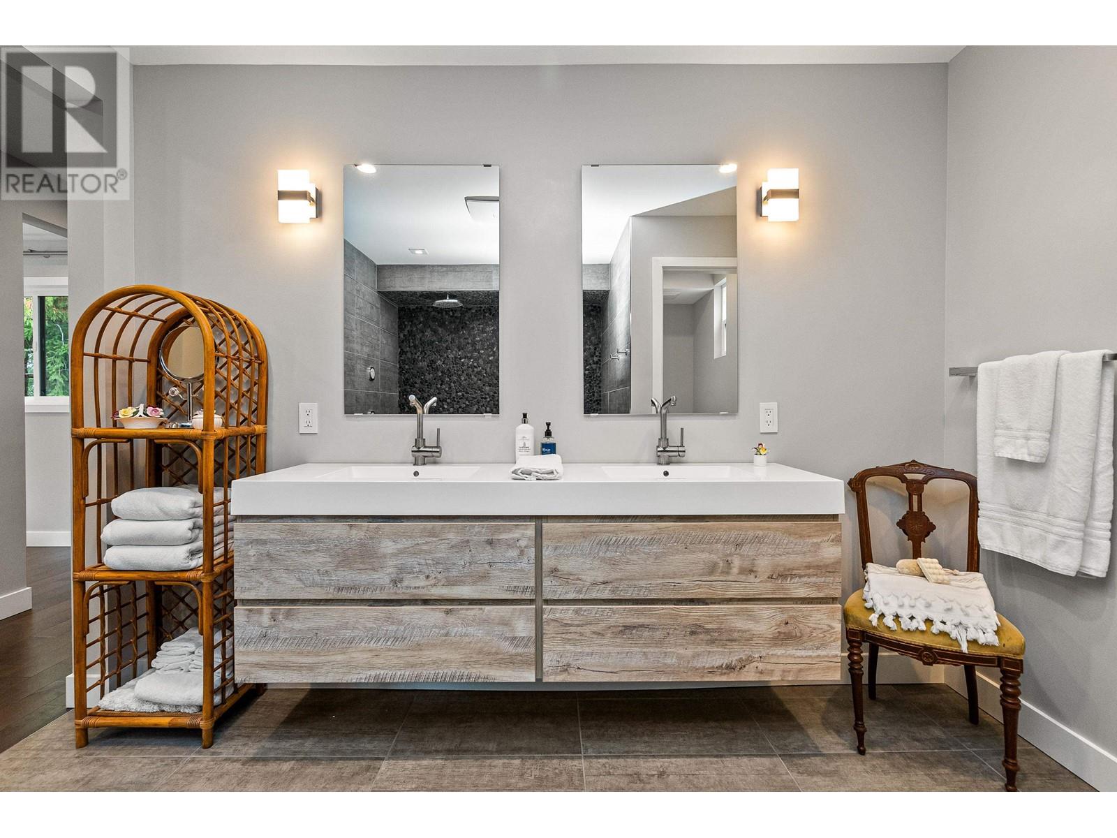 For sale 934 GALE DRIVE, Tsawwassen, British Columbia V4M2P5