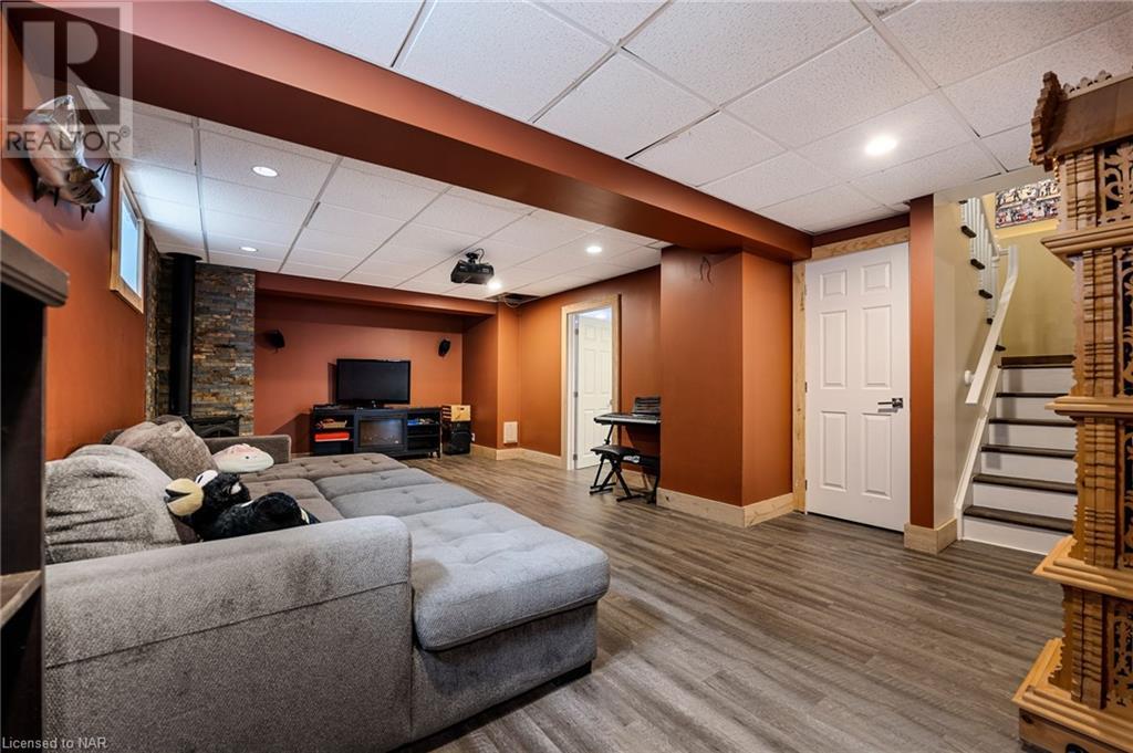 For sale 32 GLENWOOD Parkway, Welland, Ontario L3B5M6 40564017