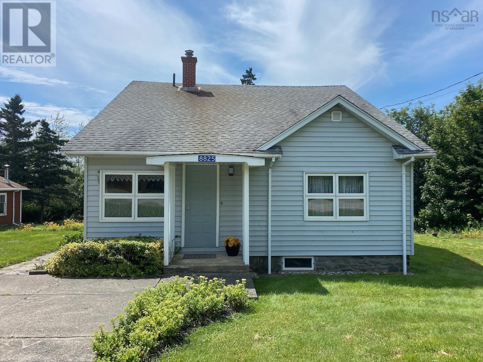 For sale 8825 1 Highway, Meteghan River, Nova Scotia B0W1M0