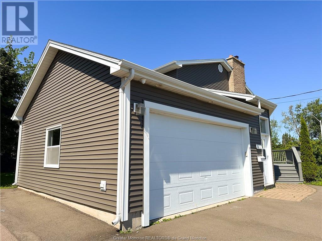 For sale 100 Westmount BLVD, Moncton, New Brunswick E1E1V1 M158382 REALTOR.ca