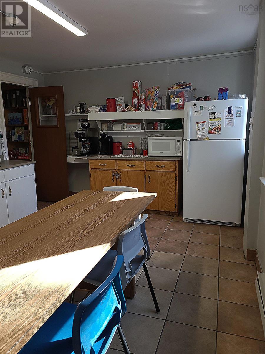 For sale 1374 Robie Street, Halifax, Nova Scotia B3H3E2 202403795