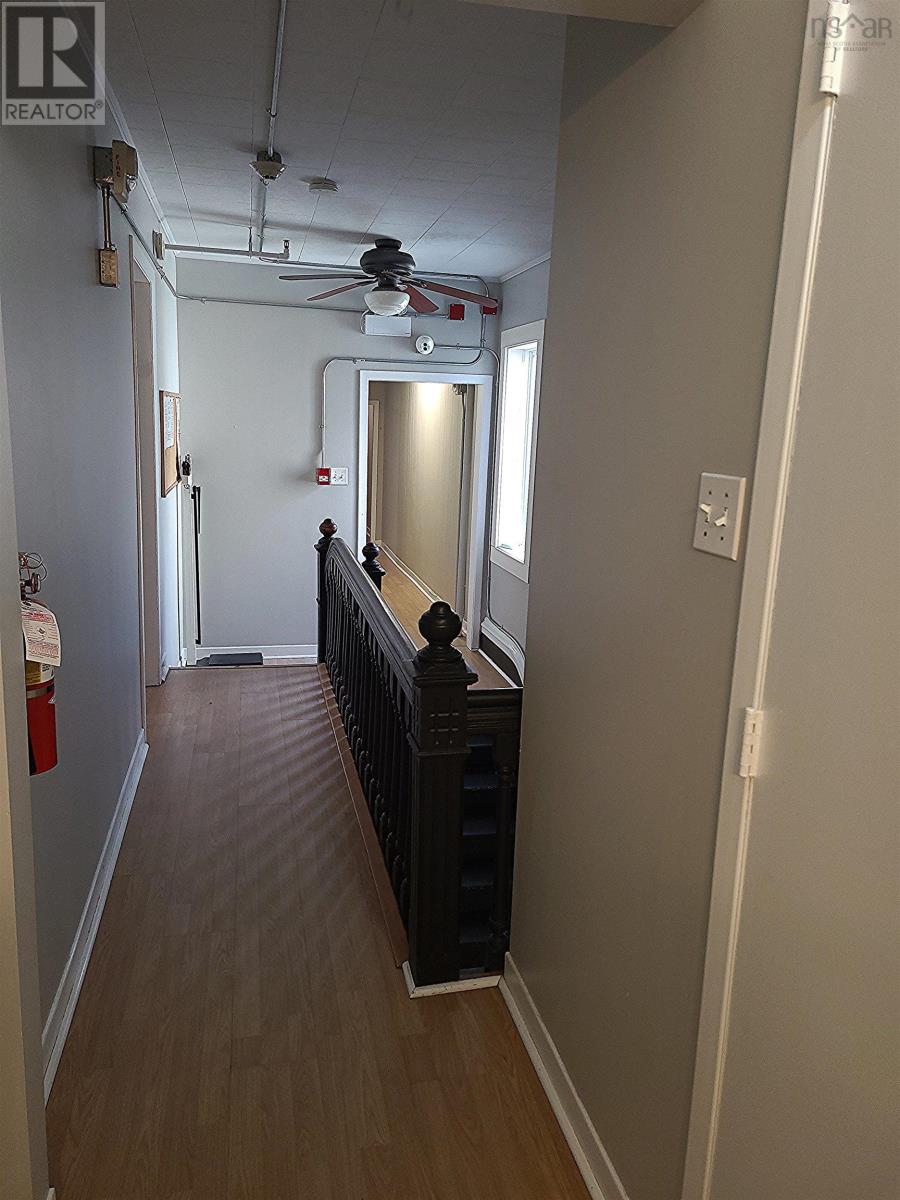 For sale 1374 Robie Street, Halifax, Nova Scotia B3H3E2 202403795