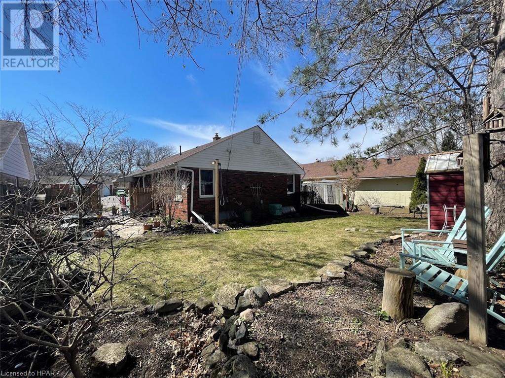 For sale 11 CHRISTOPHER Drive, Cambridge, Ontario N1R4R3 40565769