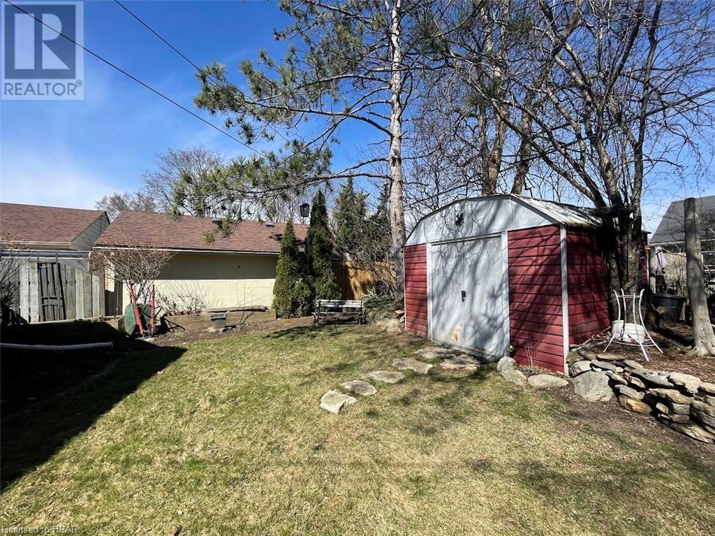 For sale 11 CHRISTOPHER Drive, Cambridge, Ontario N1R4R3 40565769