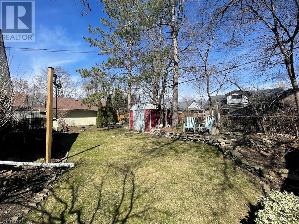 For sale 11 CHRISTOPHER Drive, Cambridge, Ontario N1R4R3 40565769