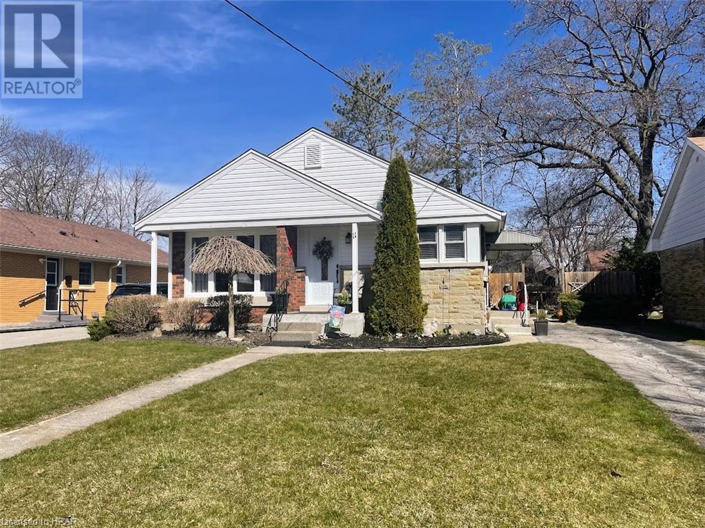 For sale 11 CHRISTOPHER Drive, Cambridge, Ontario N1R4R3 40565769