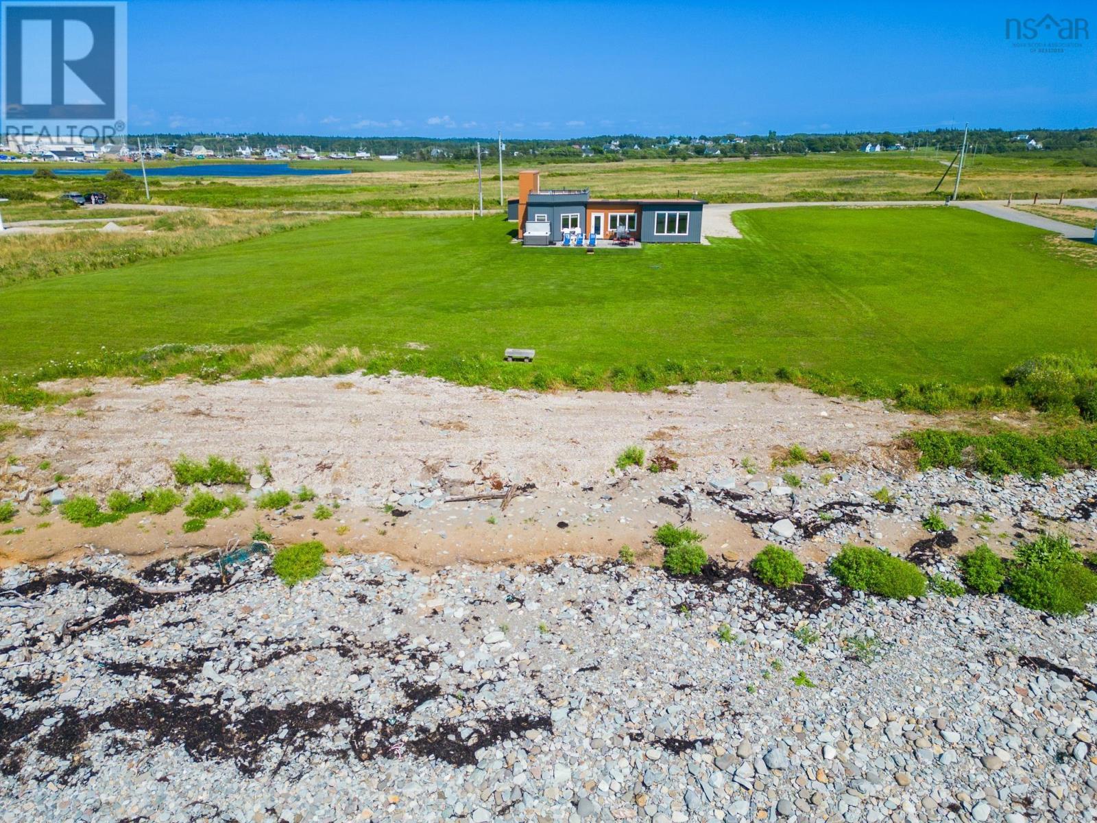 For sale 39 Sunset Lane, Meteghan River, Nova Scotia B0W2L0