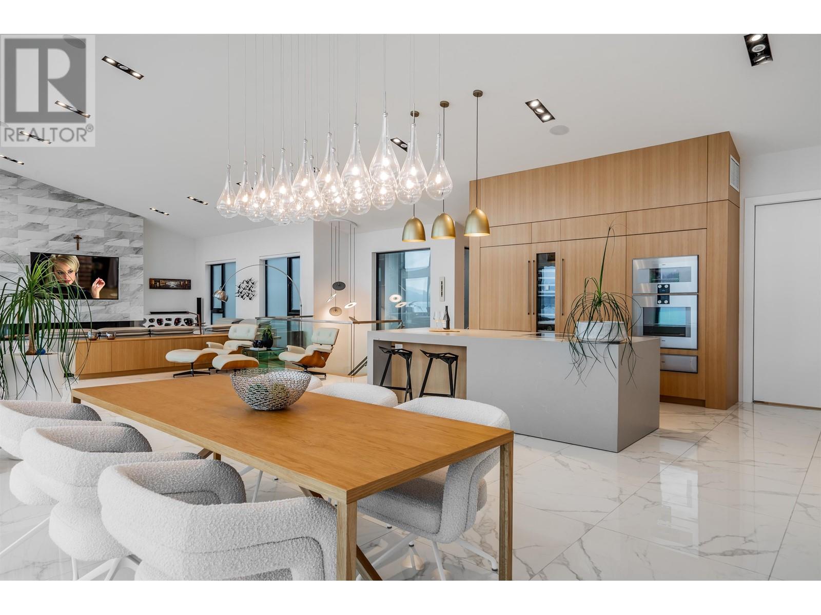 For sale 1136 ALDERSIDE ROAD, Port Moody, British Columbia V3H3A6