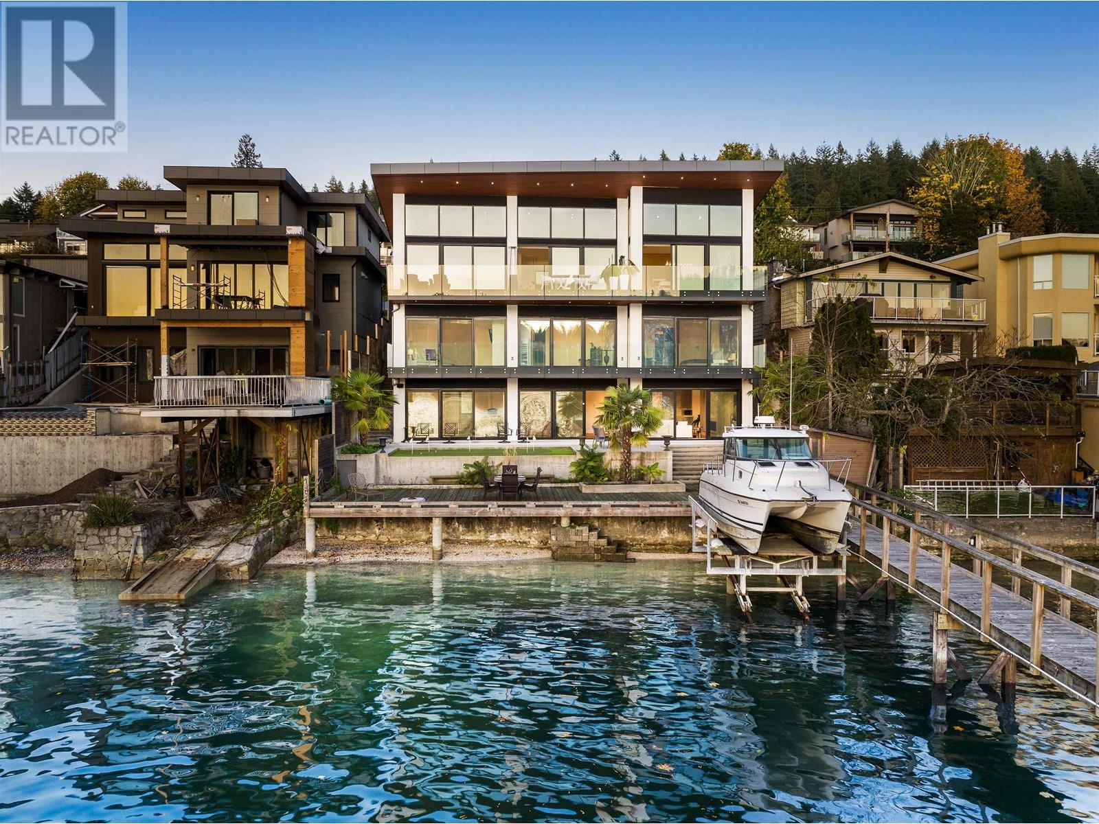 For sale 1136 ALDERSIDE ROAD, Port Moody, British Columbia V3H3A6