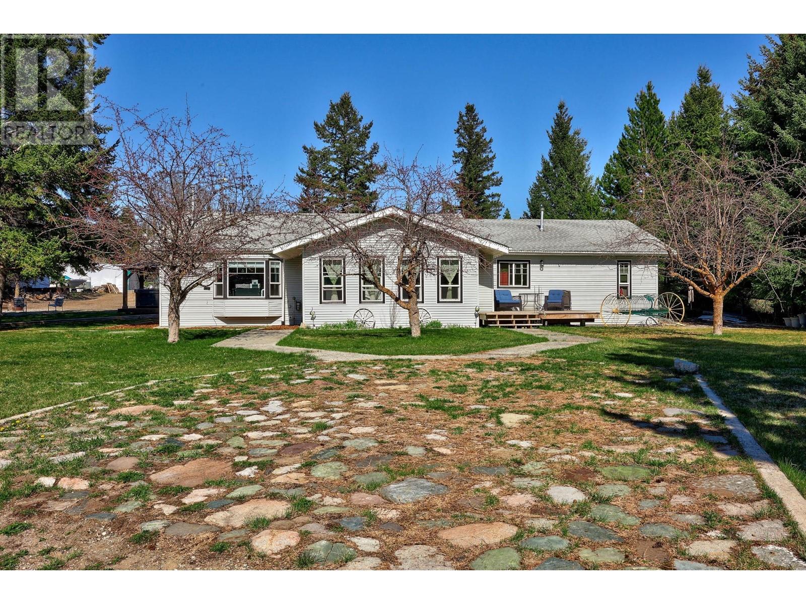 For sale 280 GOWAN DRIVE, Logan Lake, British Columbia V0K1W0 177051