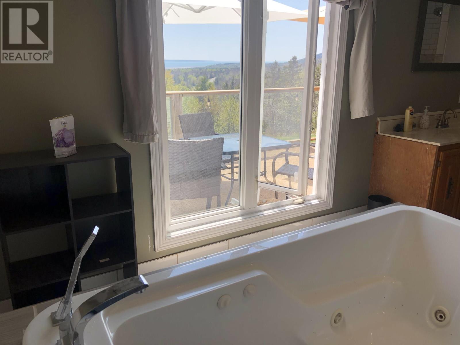 For sale 68 Hillside Drive, Roxville, Nova Scotia B0V1A0 202300356