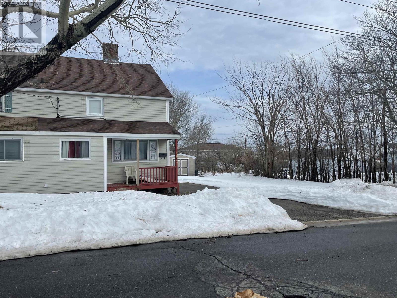 For sale 3411 Wood Avenue, New Waterford, Nova Scotia B1H1V2