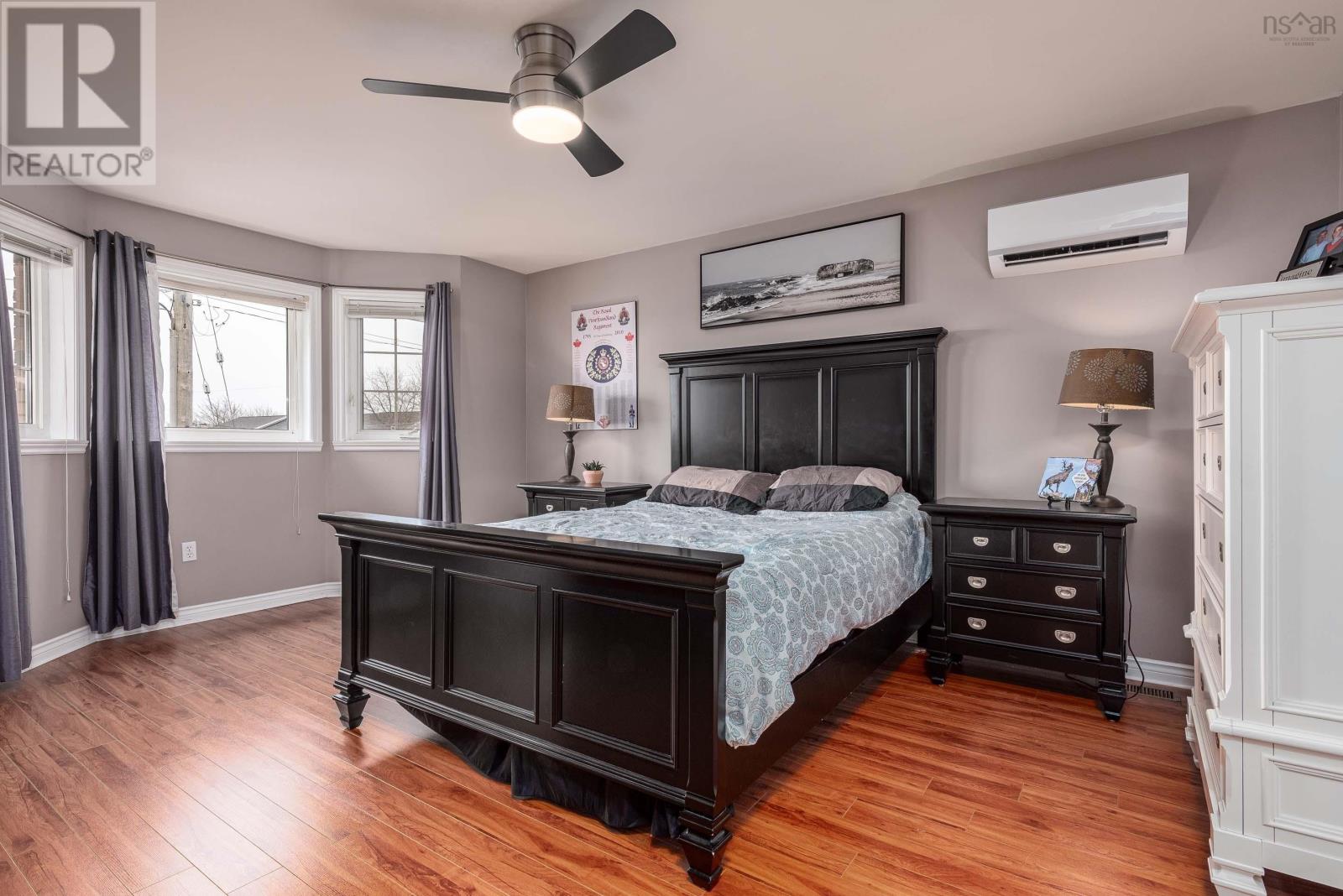 8 Russell Lake Drive, Dartmouth, Nova Scotia B2W6E7 REALTOR.ca