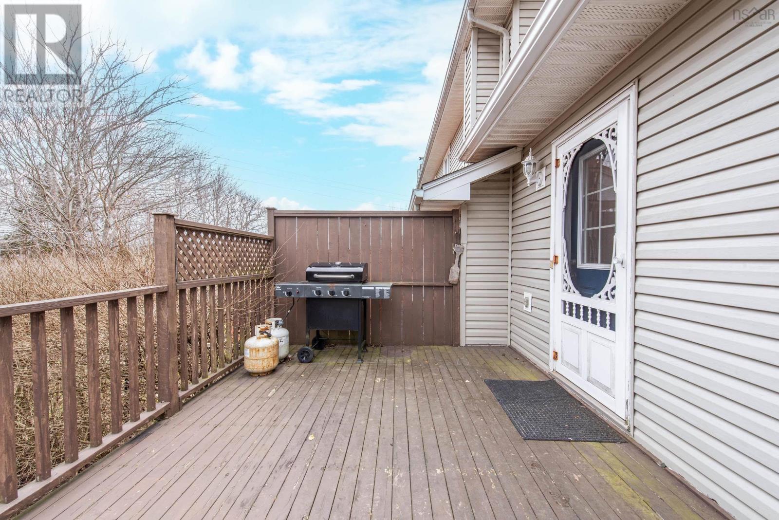 8 Russell Lake Drive, Dartmouth, Nova Scotia B2W6E7 REALTOR.ca