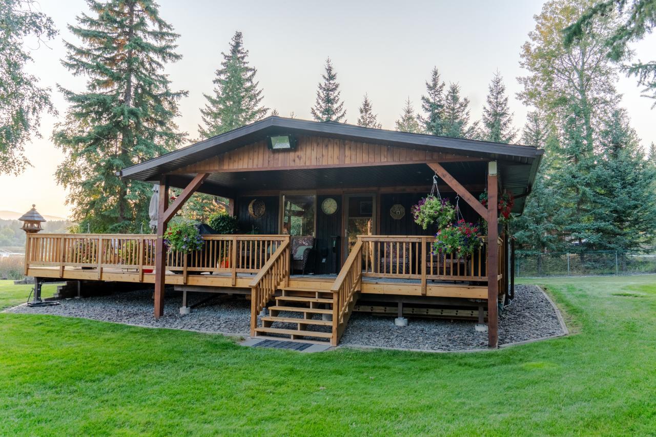 For sale 6291 TIE LAKE SHORE ROAD N, Jaffray, British Columbia V0B1T0