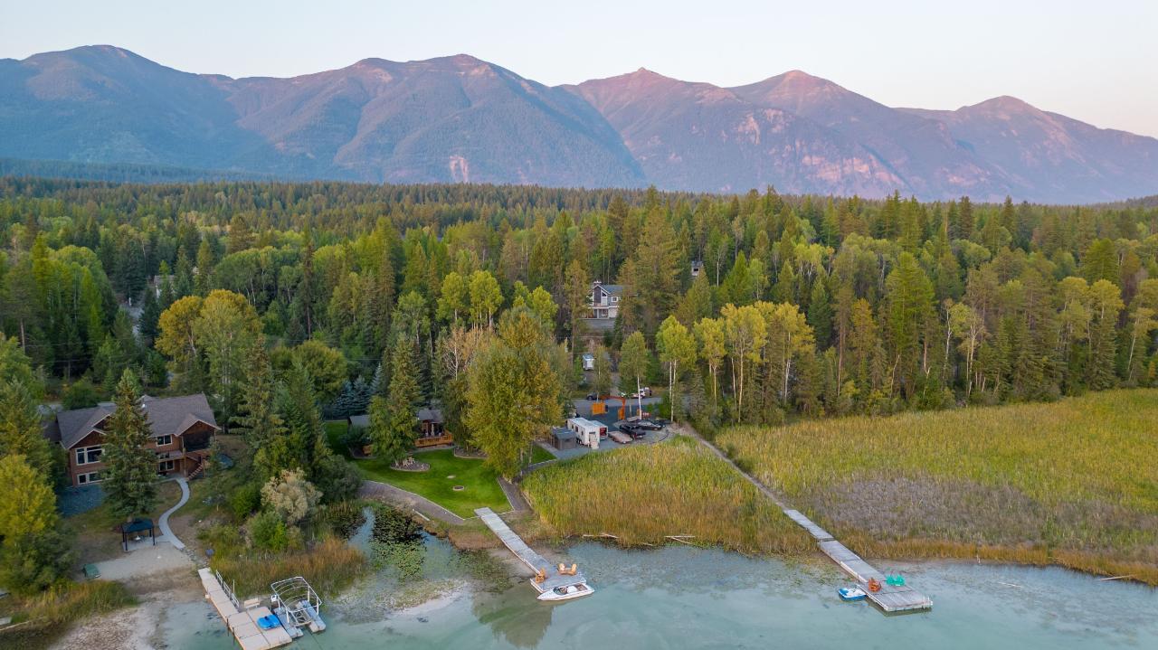 For sale 6291 TIE LAKE SHORE ROAD N, Jaffray, British Columbia V0B1T0