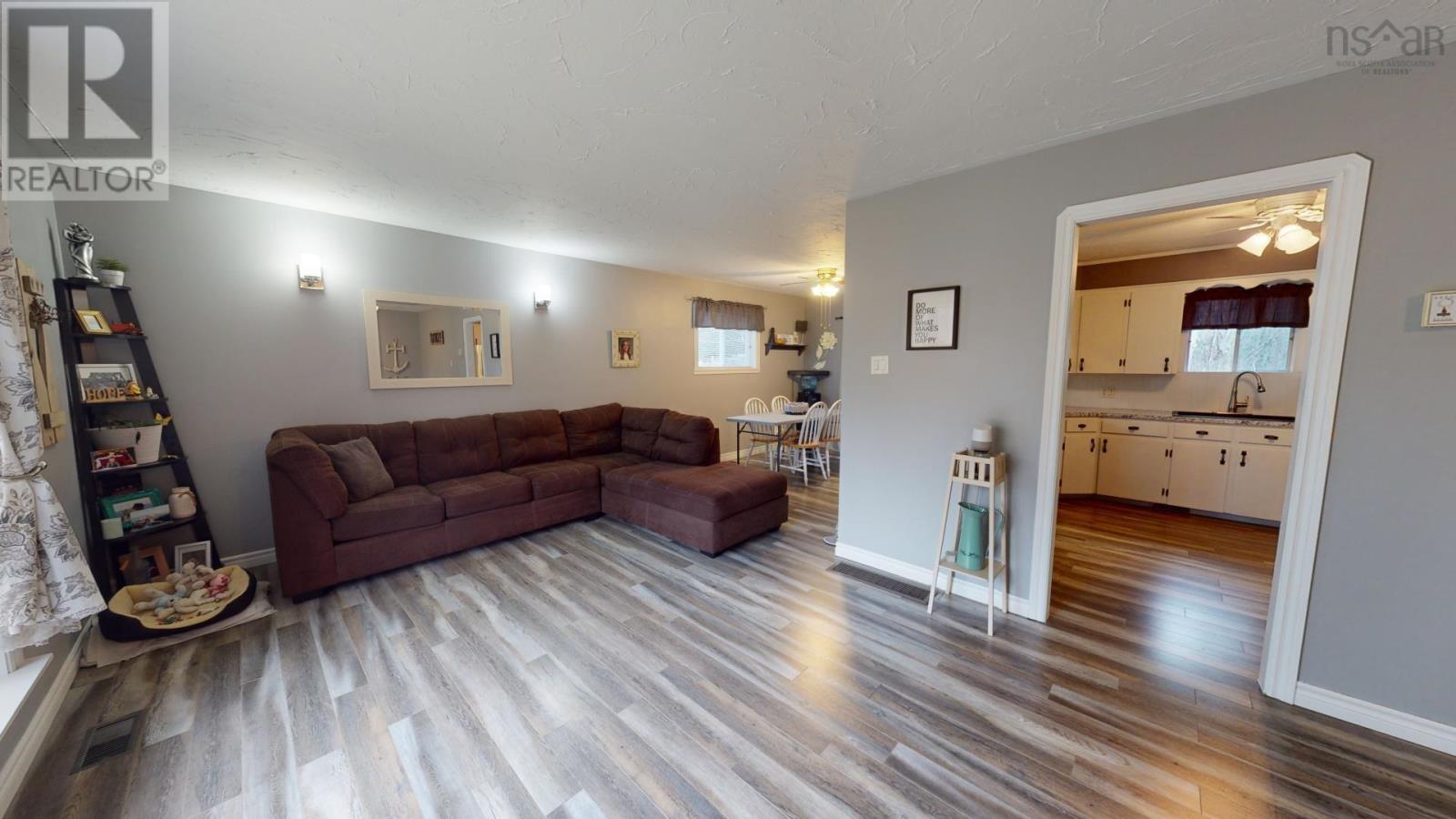 For sale 2917 Laurie Lane, Coldbrook, Nova Scotia B4R1A3 202404383