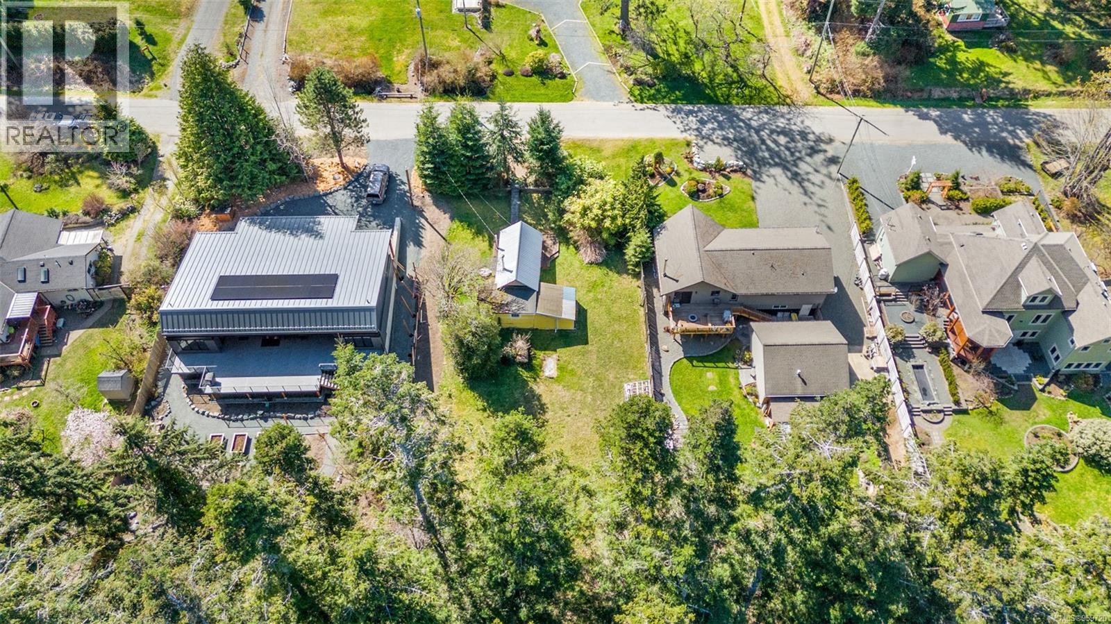 For sale 6148 Aldergrove Dr, Courtenay, British Columbia V9J1V7