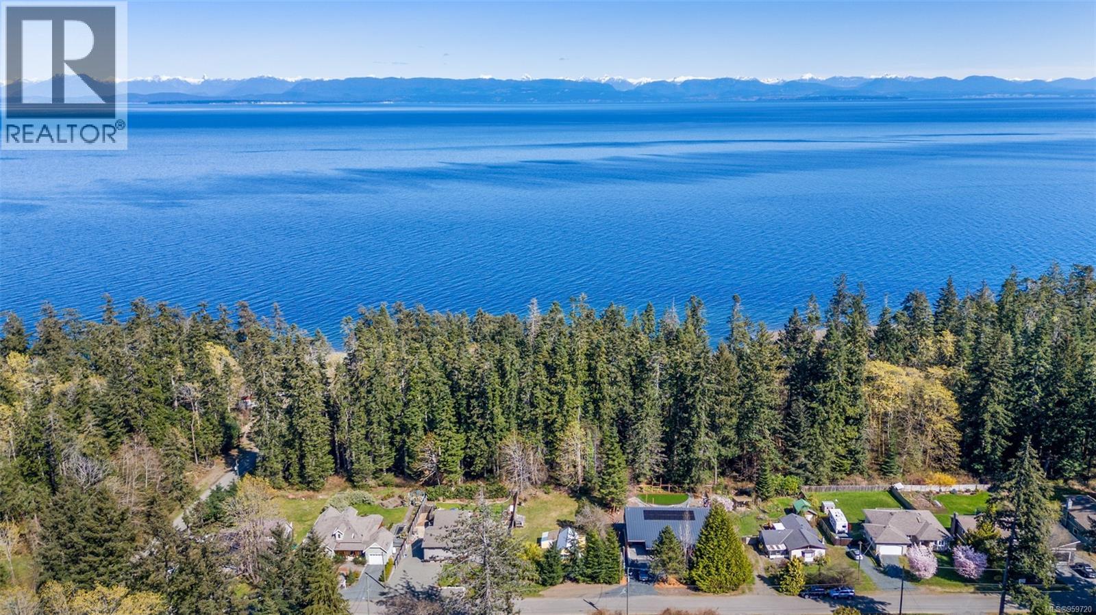 For sale 6148 Aldergrove Dr, Courtenay, British Columbia V9J1V7