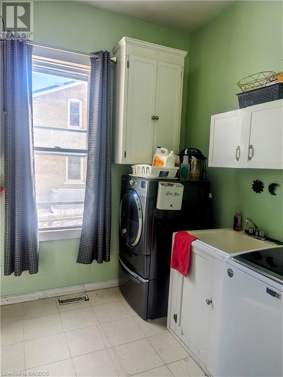 For sale 279 1ST AVE S, Chesley, Ontario N0G1L0 40555352 REALTOR.ca