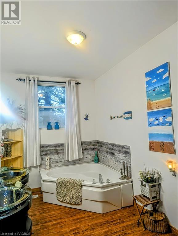 For sale 279 1ST AVE S, Chesley, Ontario N0G1L0 40555352 REALTOR.ca