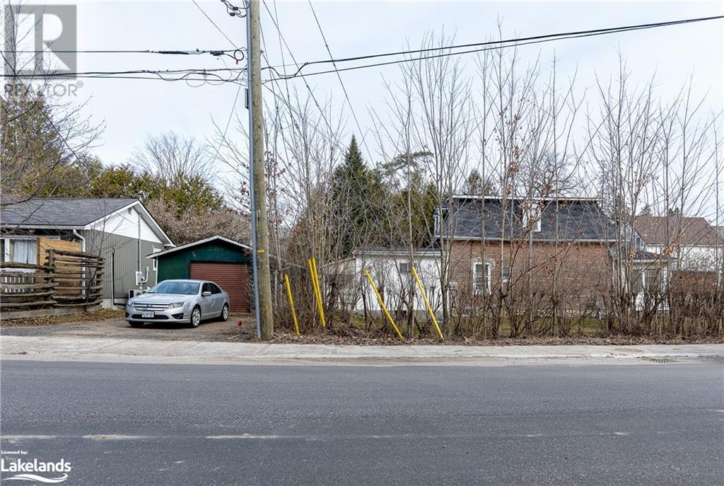 For sale 27 BRUNEL Road, Huntsville, Ontario P1H1P4 40568313