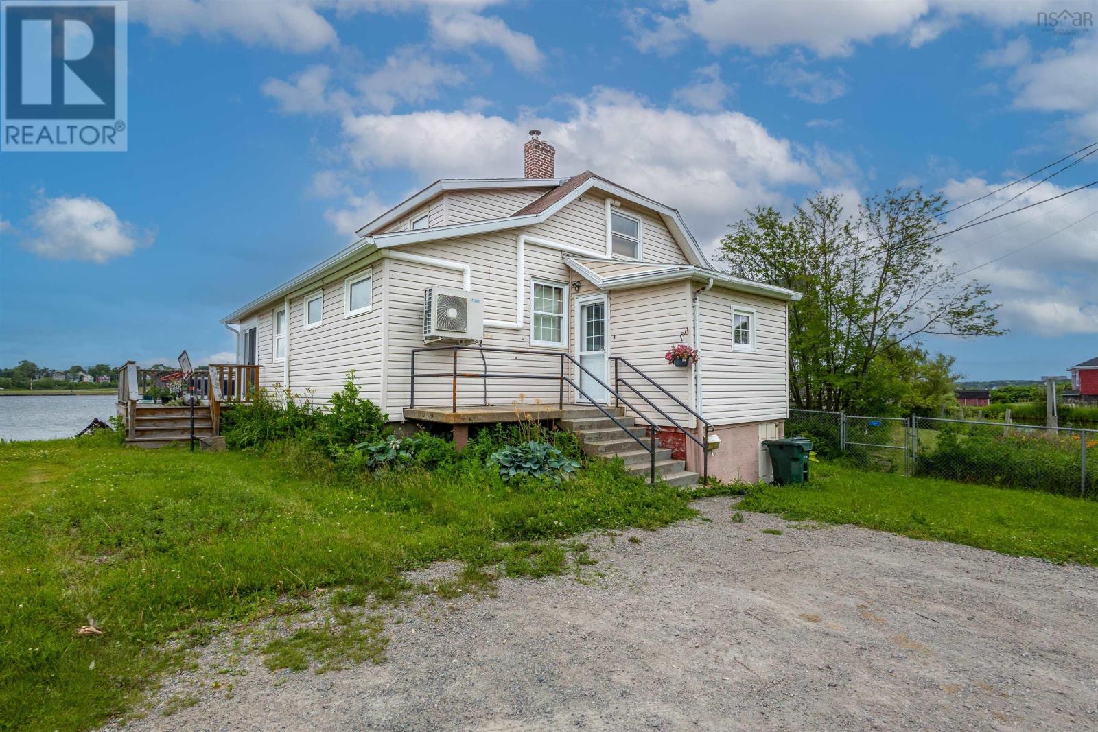 For sale 748 Westmount Road, Westmount, Nova Scotia B1P1B7 202325413