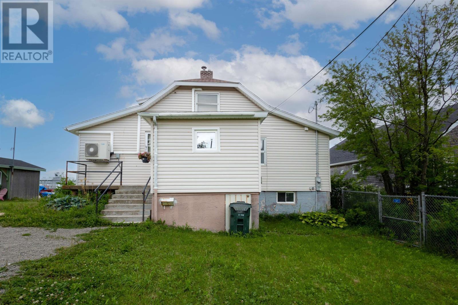 For sale 748 Westmount Road, Westmount, Nova Scotia B1P1B7 202325413