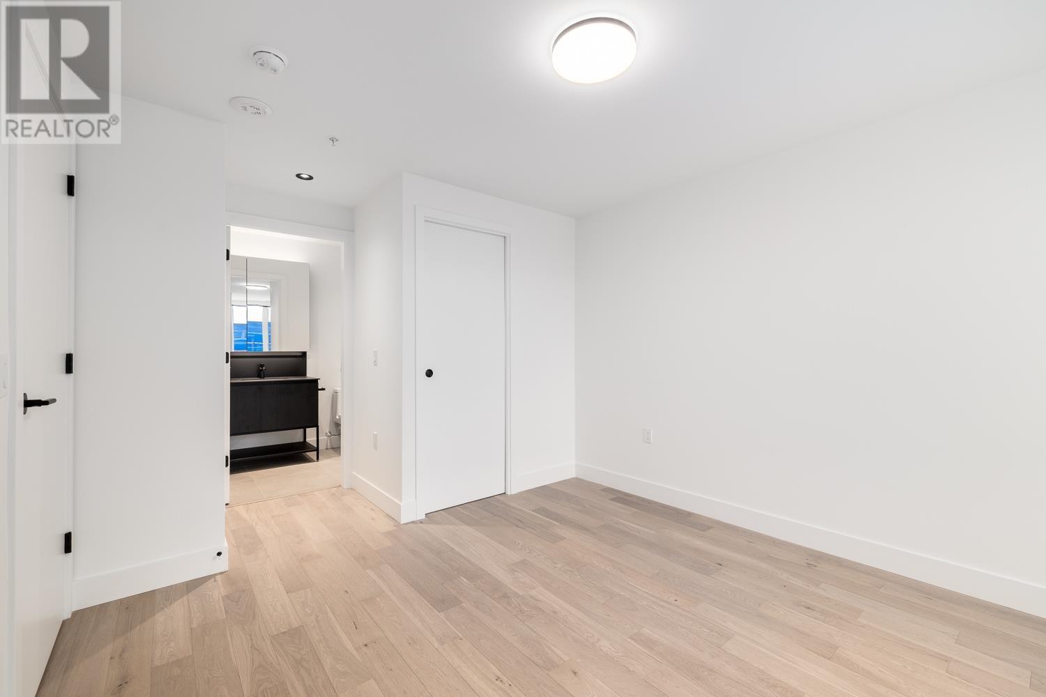 For sale 3986 DUMFRIES STREET, Vancouver, British Columbia V5N0J1