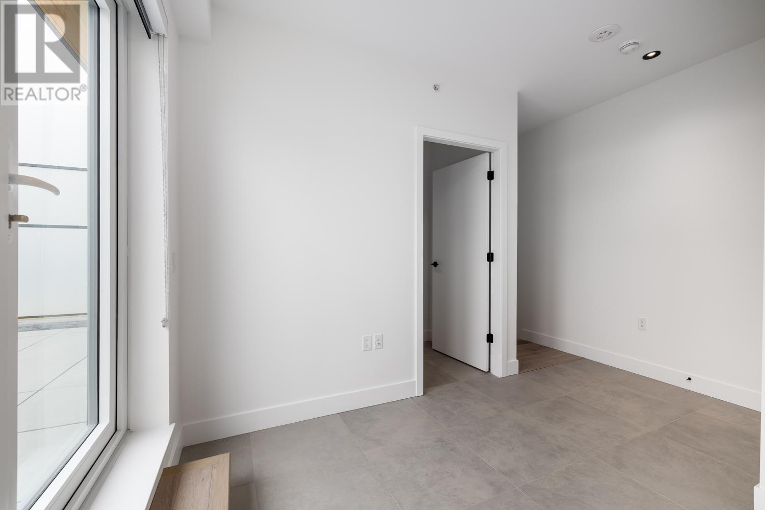 For sale 3986 DUMFRIES STREET, Vancouver, British Columbia V5N0J1