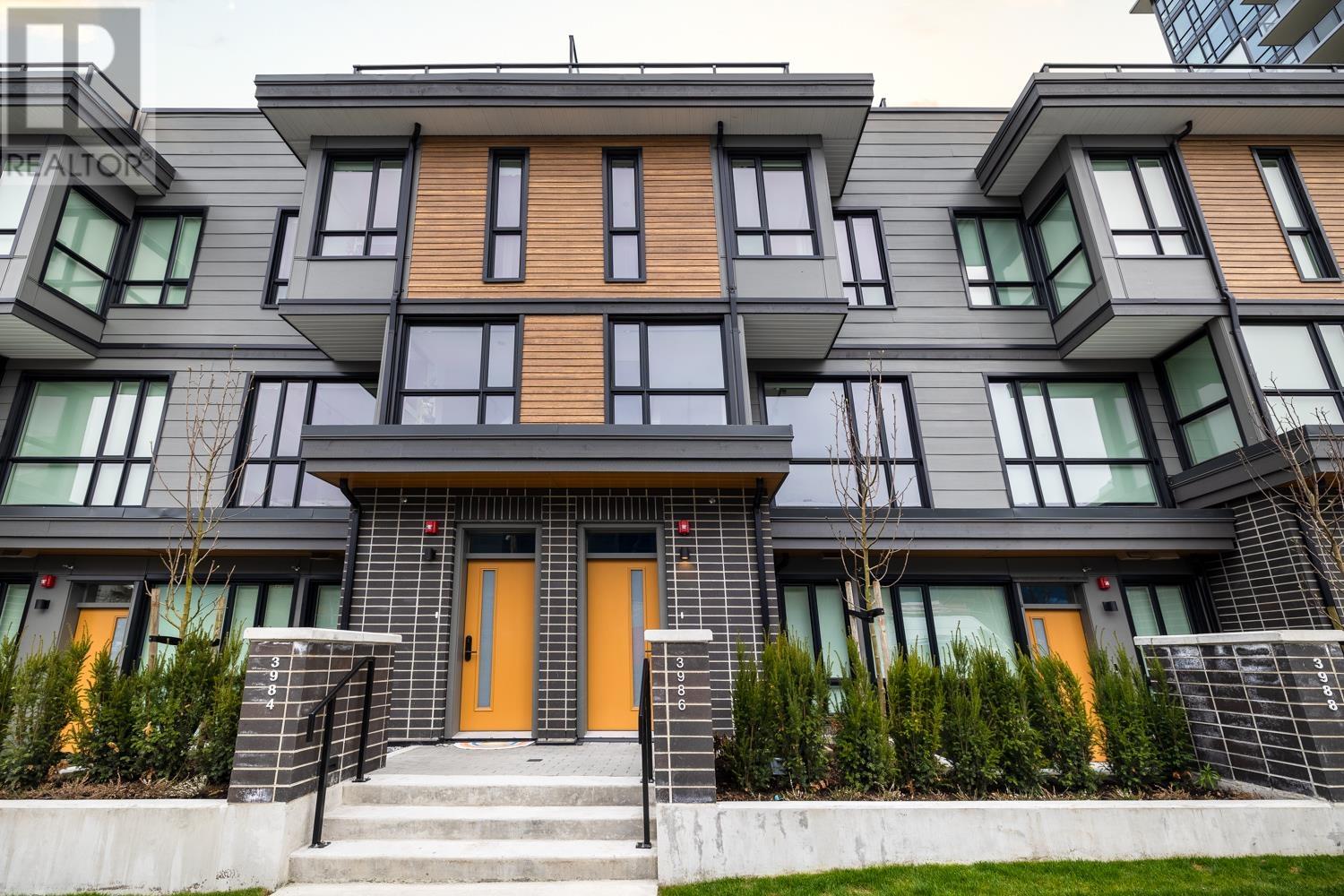 For sale 3986 DUMFRIES STREET, Vancouver, British Columbia V5N0J1