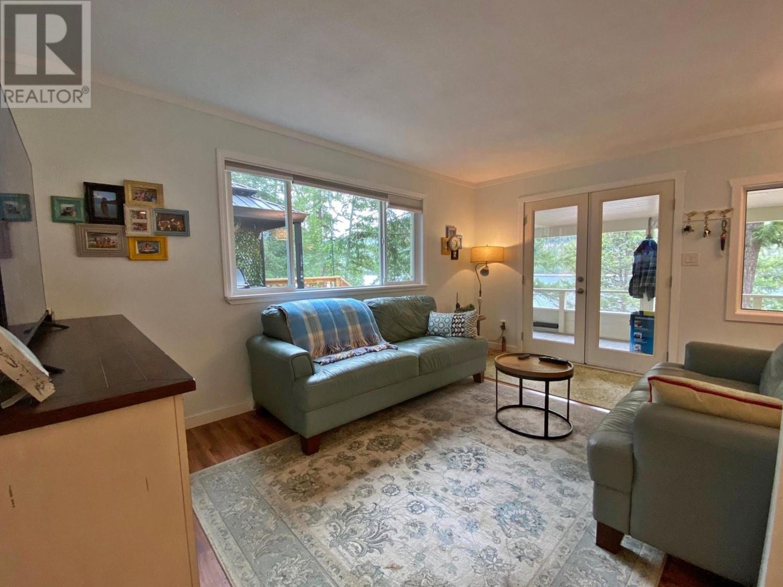 For sale 5472 AGATE BAY ROAD, Barriere, British Columbia V0E2E0 177624 REALTOR.ca