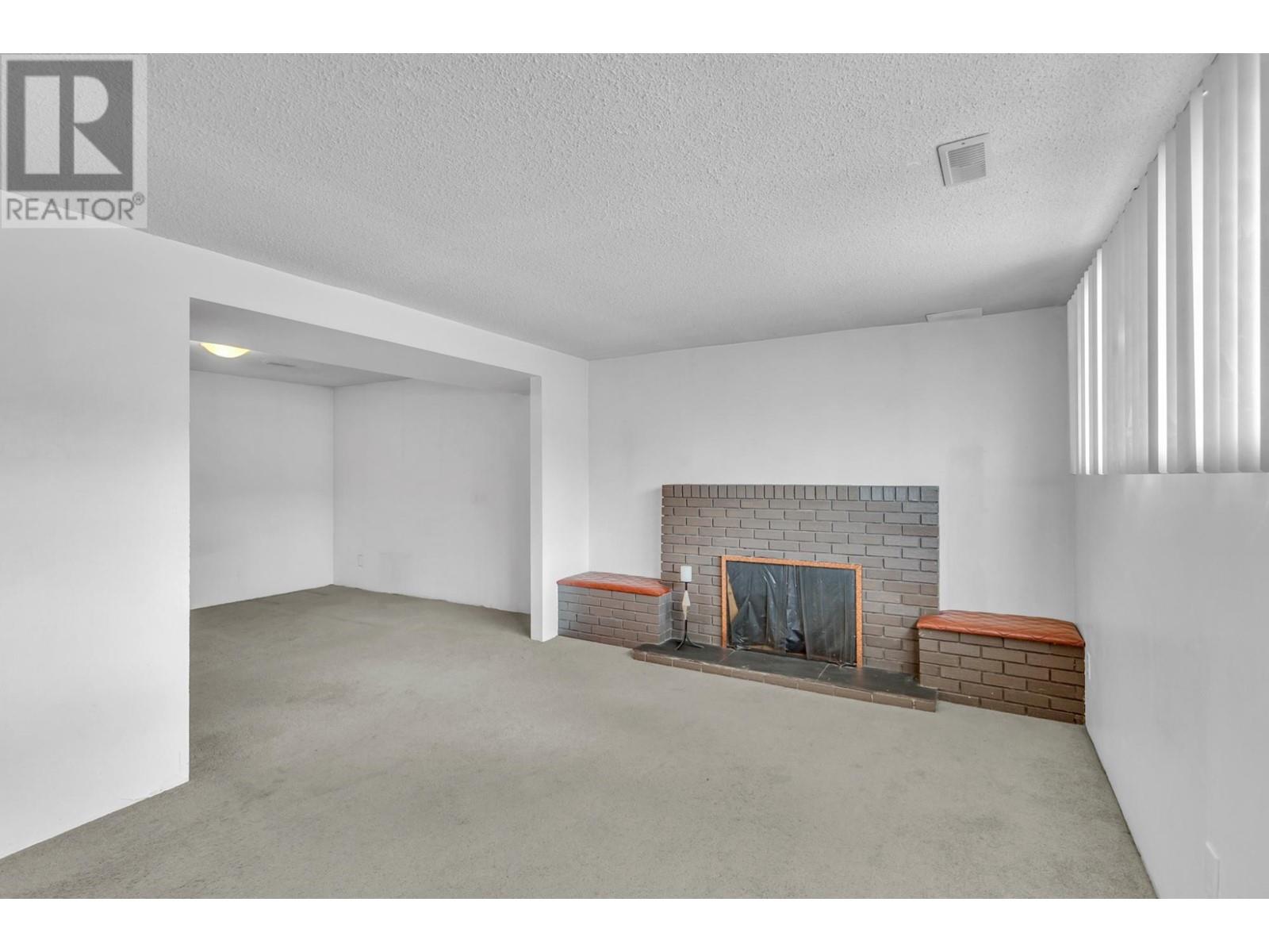 For sale 1590 HILLSIDE DRIVE, Kamloops, British Columbia 177672