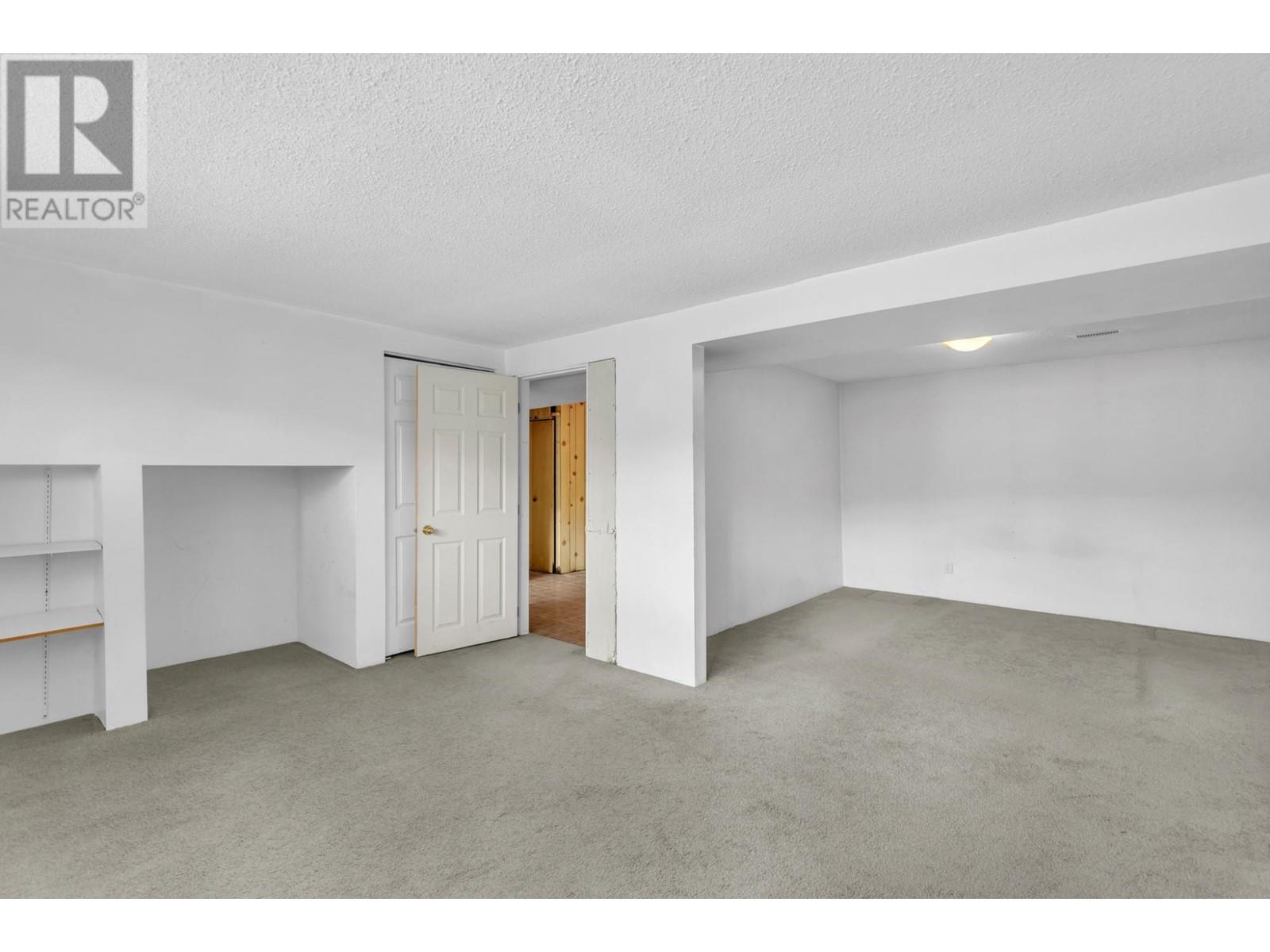 For sale 1590 HILLSIDE DRIVE, Kamloops, British Columbia 177672