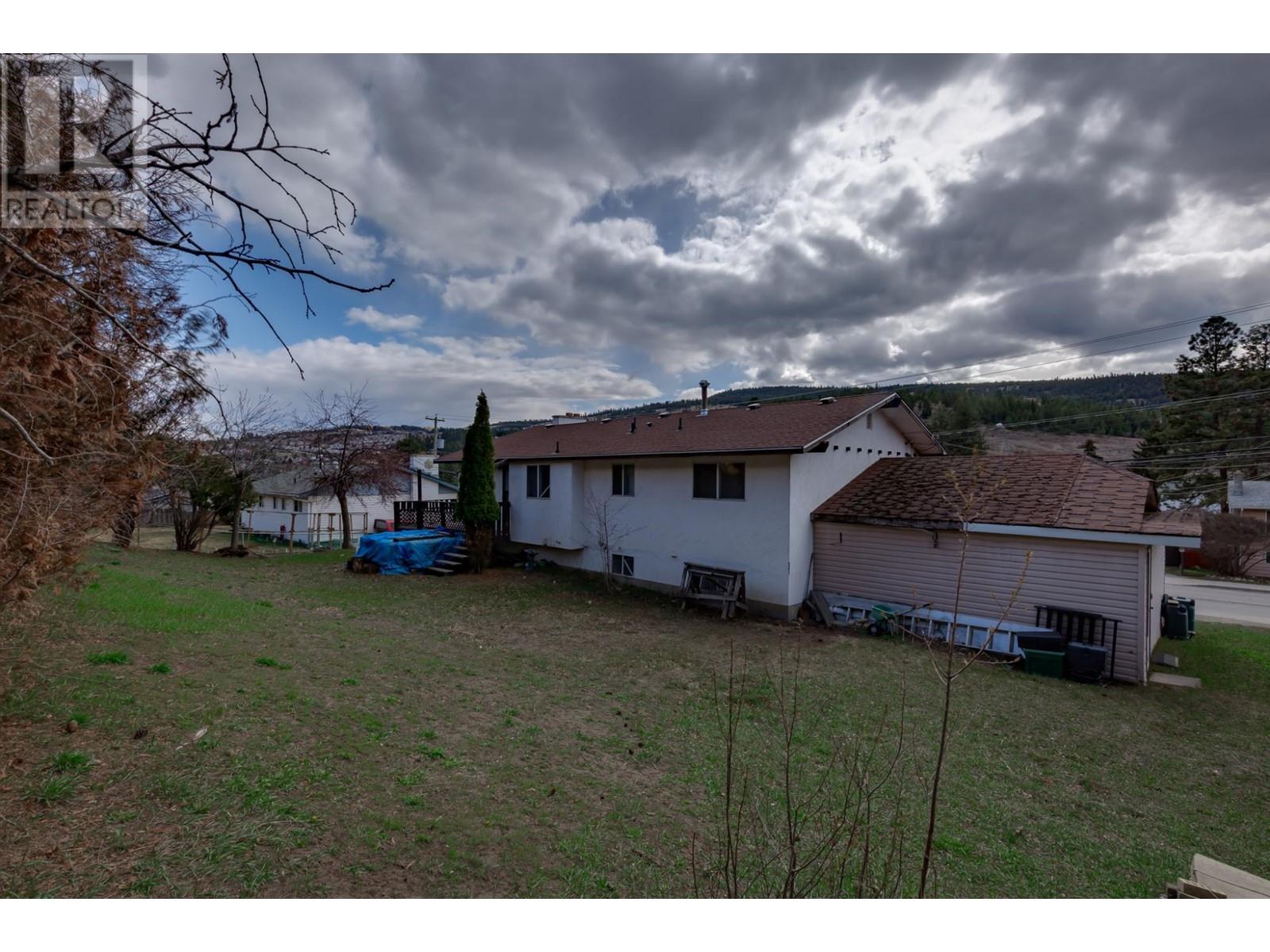 For sale 1590 HILLSIDE DRIVE, Kamloops, British Columbia 177672