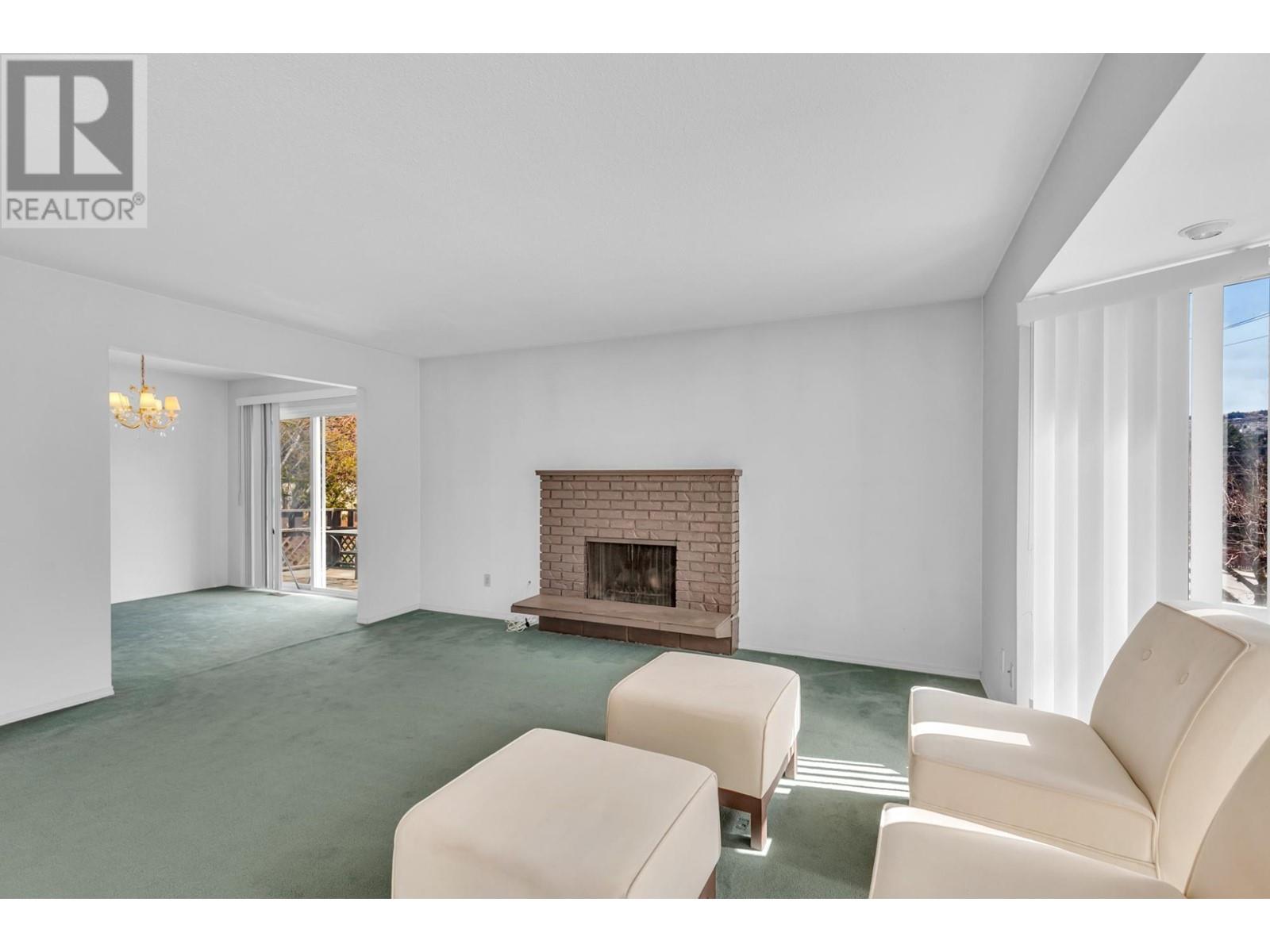 For sale 1590 HILLSIDE DRIVE, Kamloops, British Columbia 177672