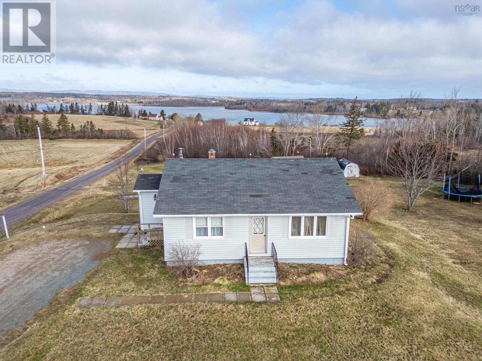 For sale 303 Pomquet Point One Road, Pomquet, Nova Scotia B2G2L4
