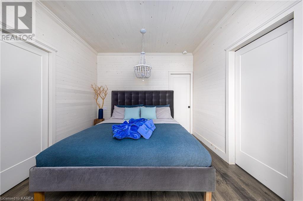 For sale 345 THOUSAND ISLANDS Parkway, Leeds, Ontario K0E1L0