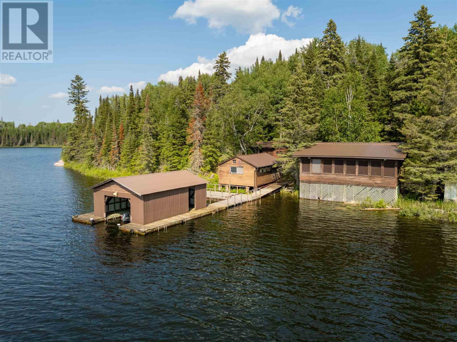 For sale S986 Winnipeg River, Minaki, Ontario P0X1J0 TB240805