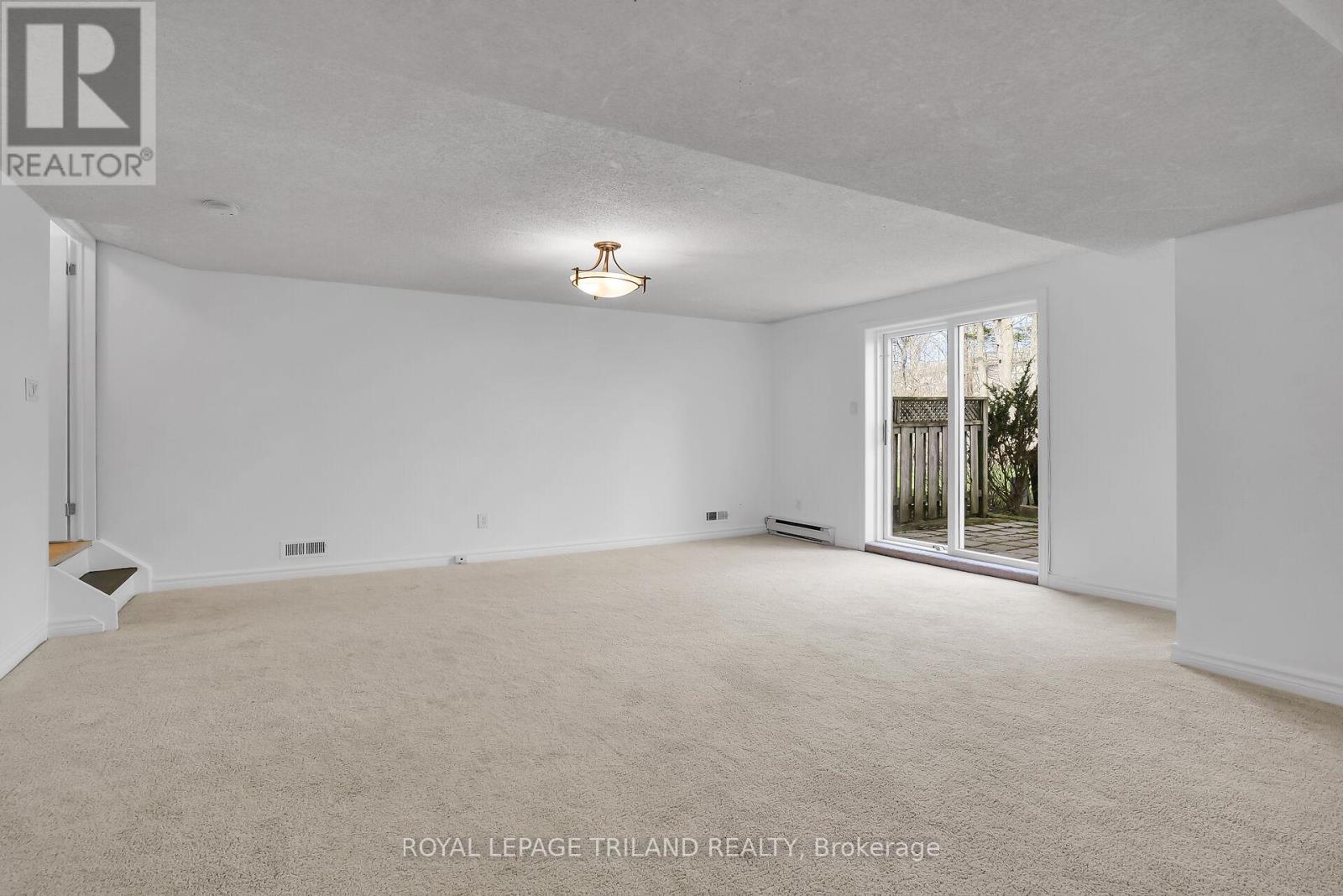 For sale 44 410 AMBLESIDE DR, London, Ontario N6G4Y3 X8224114