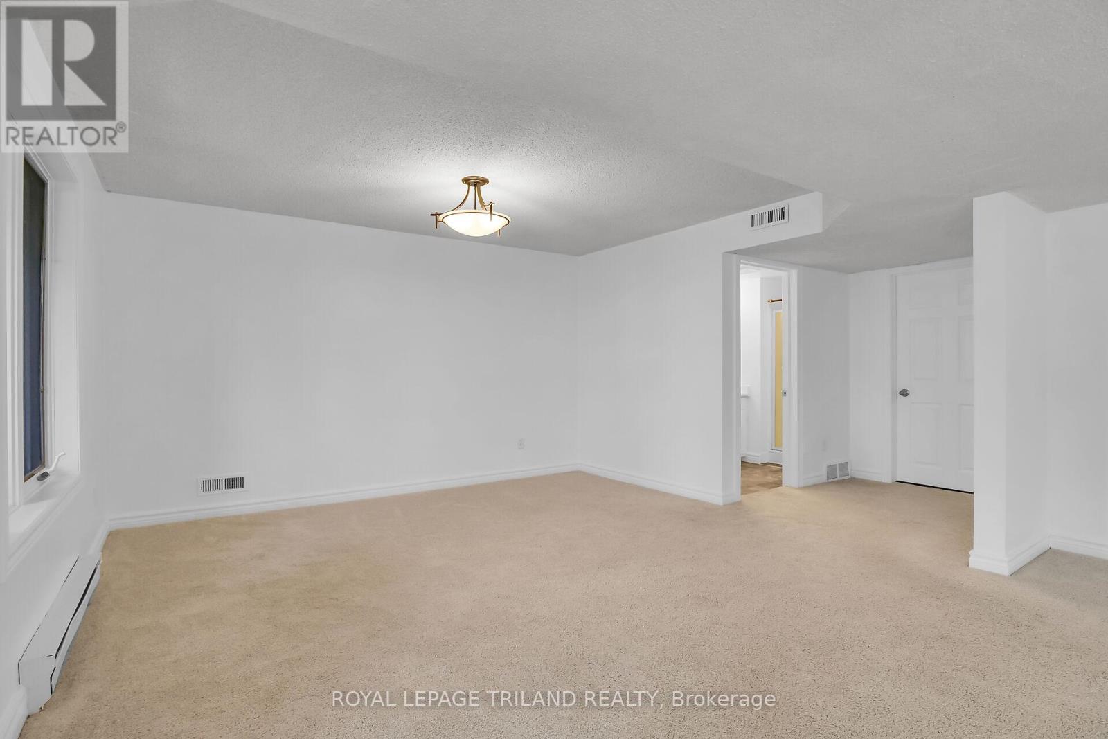 For sale 44 410 AMBLESIDE DR, London, Ontario N6G4Y3 X8224114 REALTOR.ca