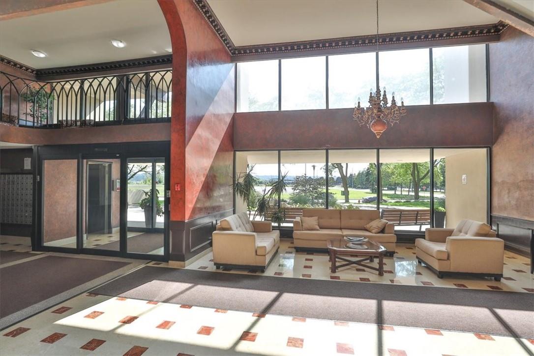 For sale 301 Frances Avenue, Unit 404, Stoney Creek, Ontario L8E3W6 H4190712 REALTOR.ca