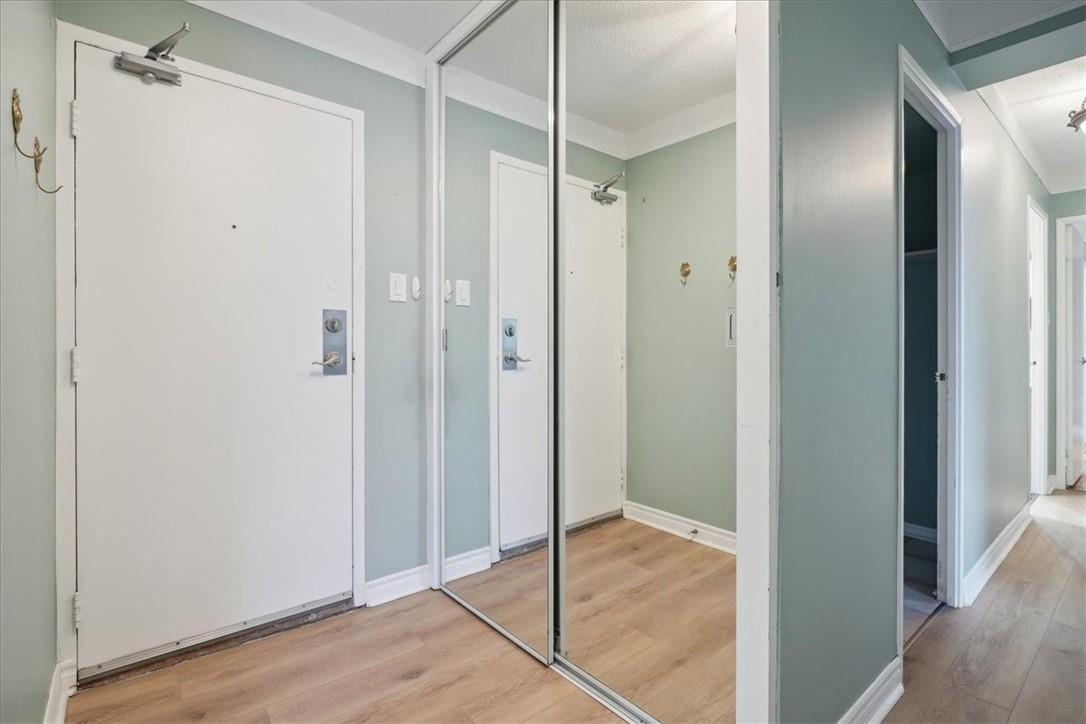 For sale 301 Frances Avenue, Unit 404, Stoney Creek, Ontario L8E3W6 H4190712 REALTOR.ca