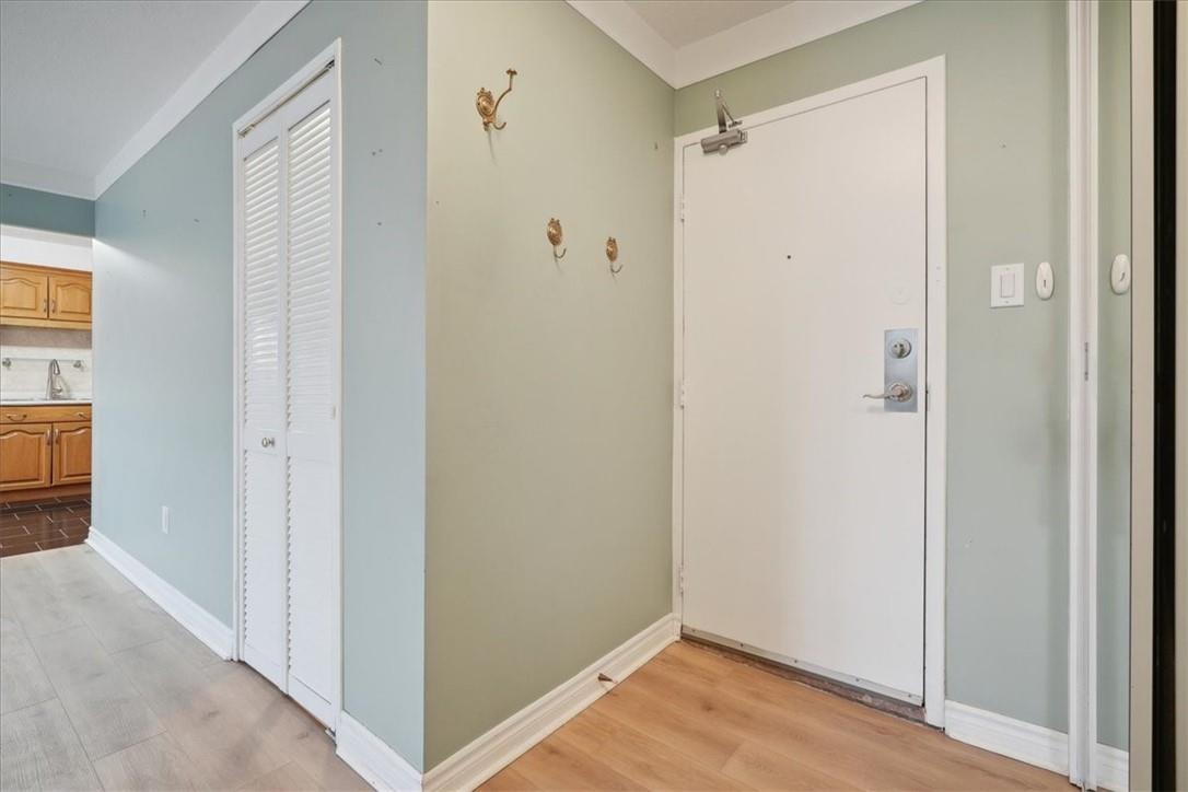 For sale 301 Frances Avenue, Unit 404, Stoney Creek, Ontario L8E3W6 H4190712 REALTOR.ca