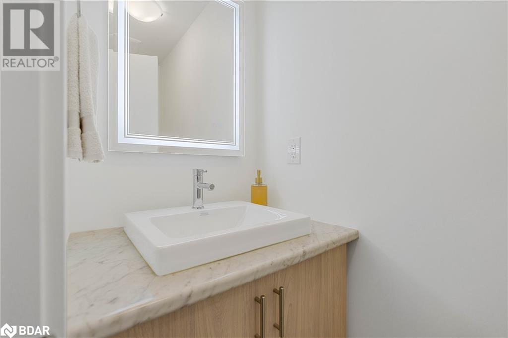 For sale 142 ATHABASKA Road, Barrie, Ontario L4N8E5 40571076