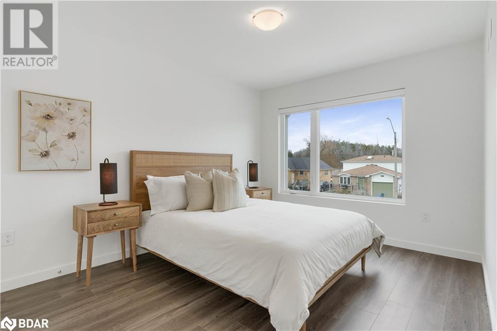 For sale 142 ATHABASKA Road, Barrie, Ontario L4N8E5 40571076