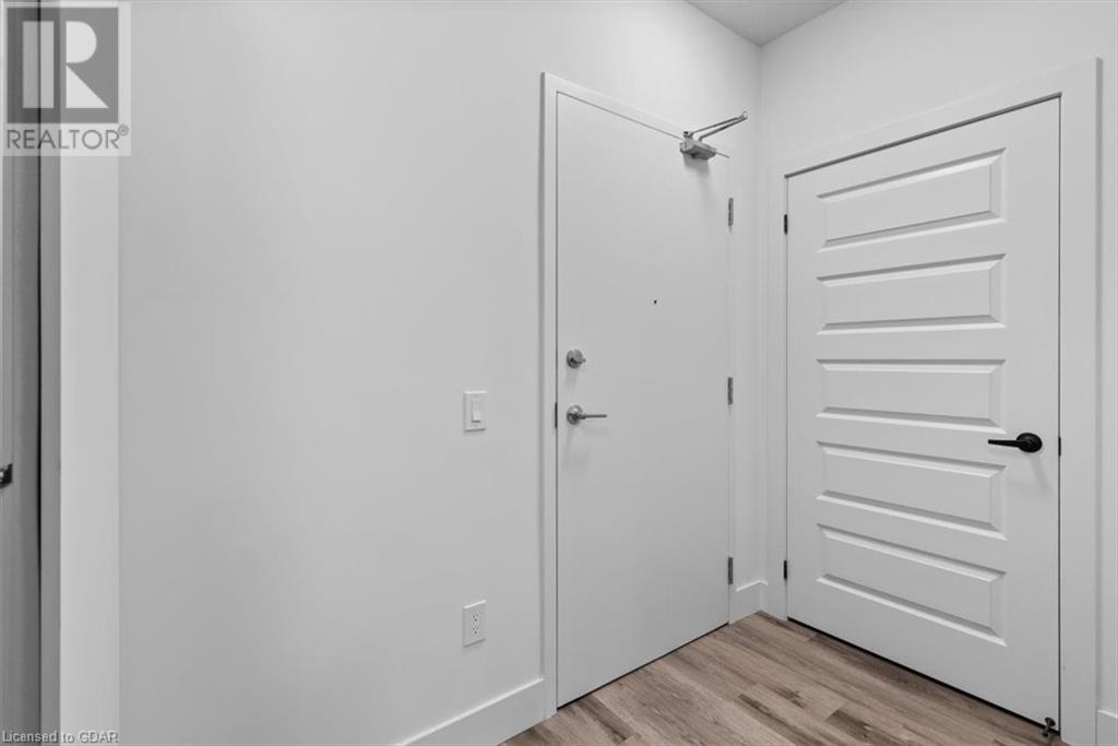 For sale 1201 LACKNER Place Unit 106, Kitchener, Ontario N2A0L4